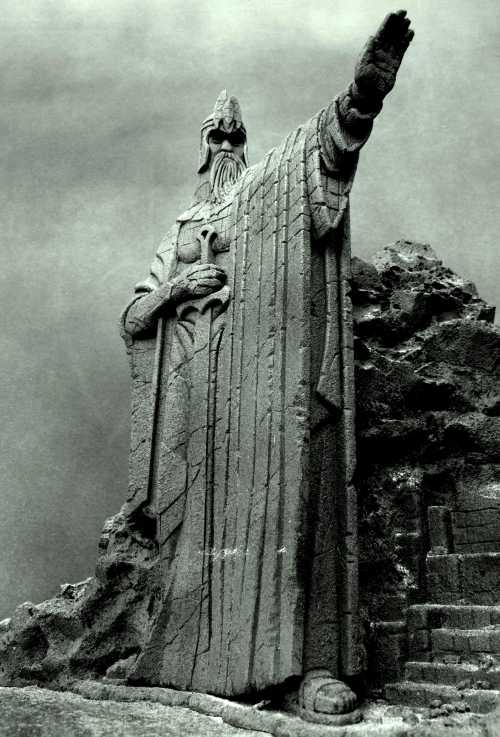 Making_Argonath(54) 